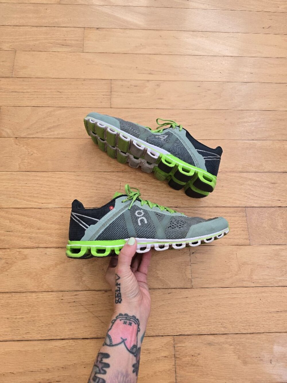 On Running | CloudFlow 'Slate Grey Lime Green' running sneakers | MENS 9